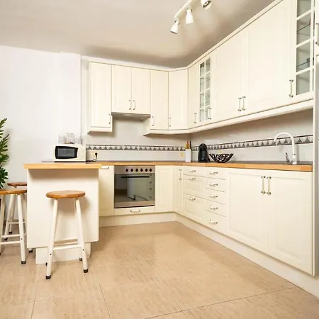 Apartmán Ocean Front Two Bedroom *