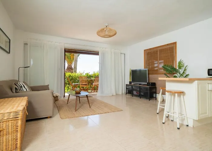 Ocean Front Two Bedroom Appartement